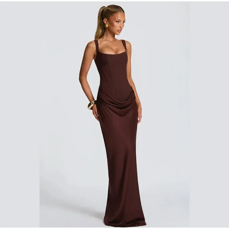 Vestido Mini Halter Sin Espalda | Plisado y Sensual | Verano 2026