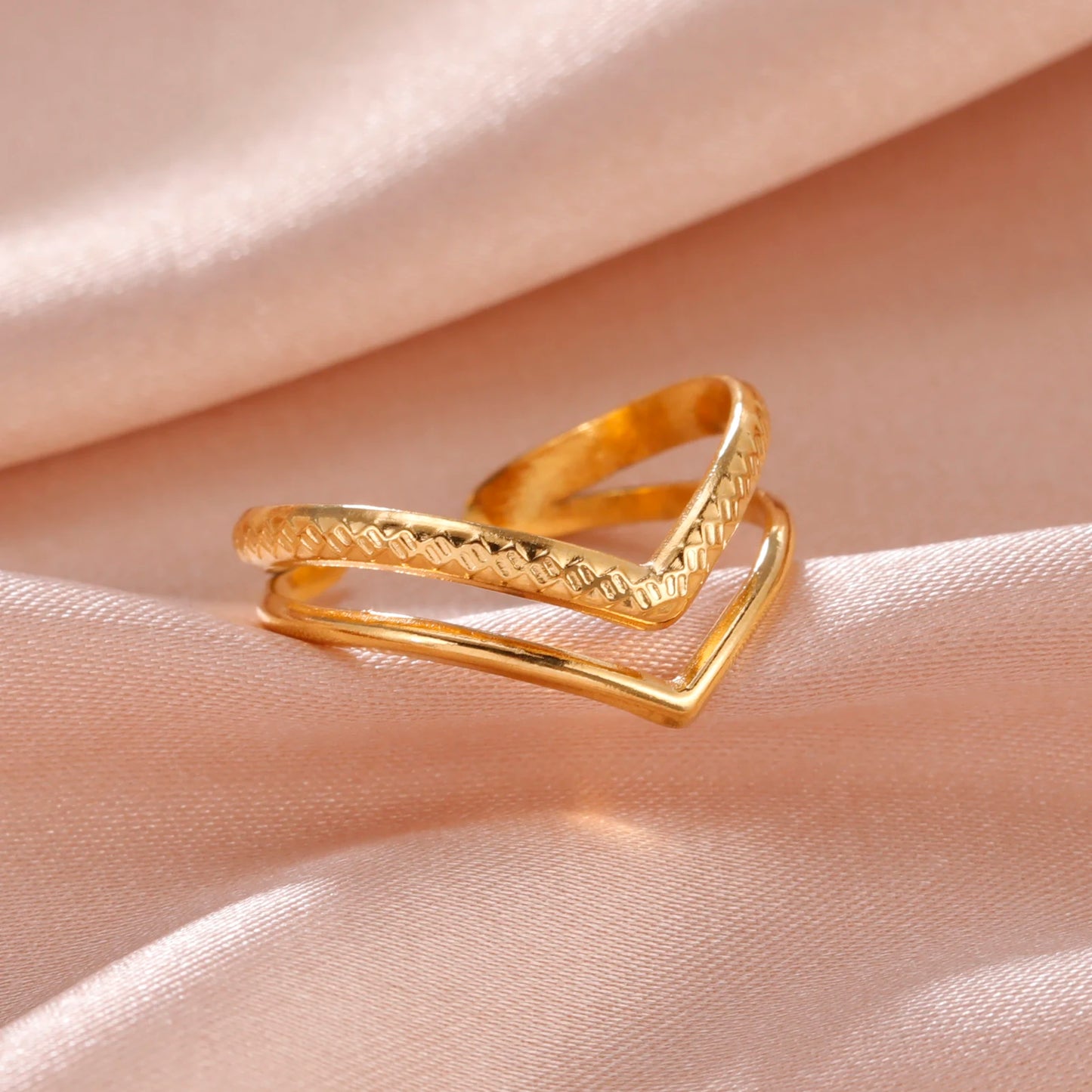 Anillo Ajustable de Corazón Geométrico | Acero Inoxidable