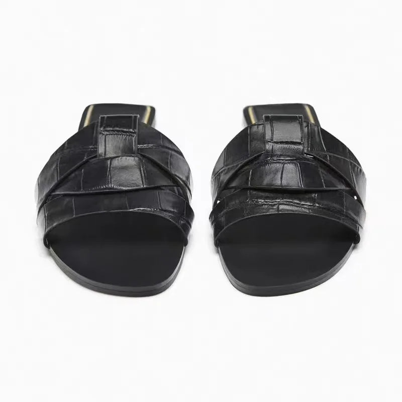 Sandalias Slide Trenzadas de Cuero — Elegancia sin esfuerzo