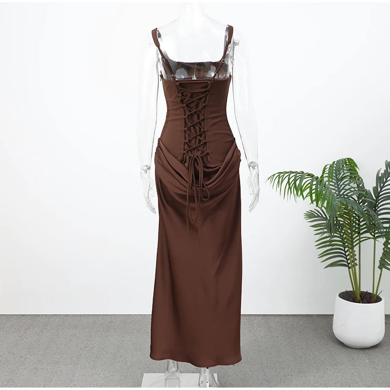 Vestido Mini Halter Sin Espalda | Plisado y Sensual | Verano 2026