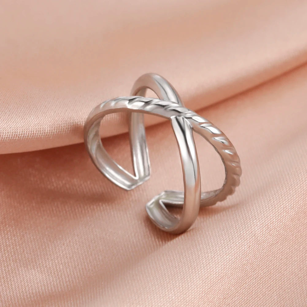 Anillo Ajustable de Corazón Geométrico | Acero Inoxidable