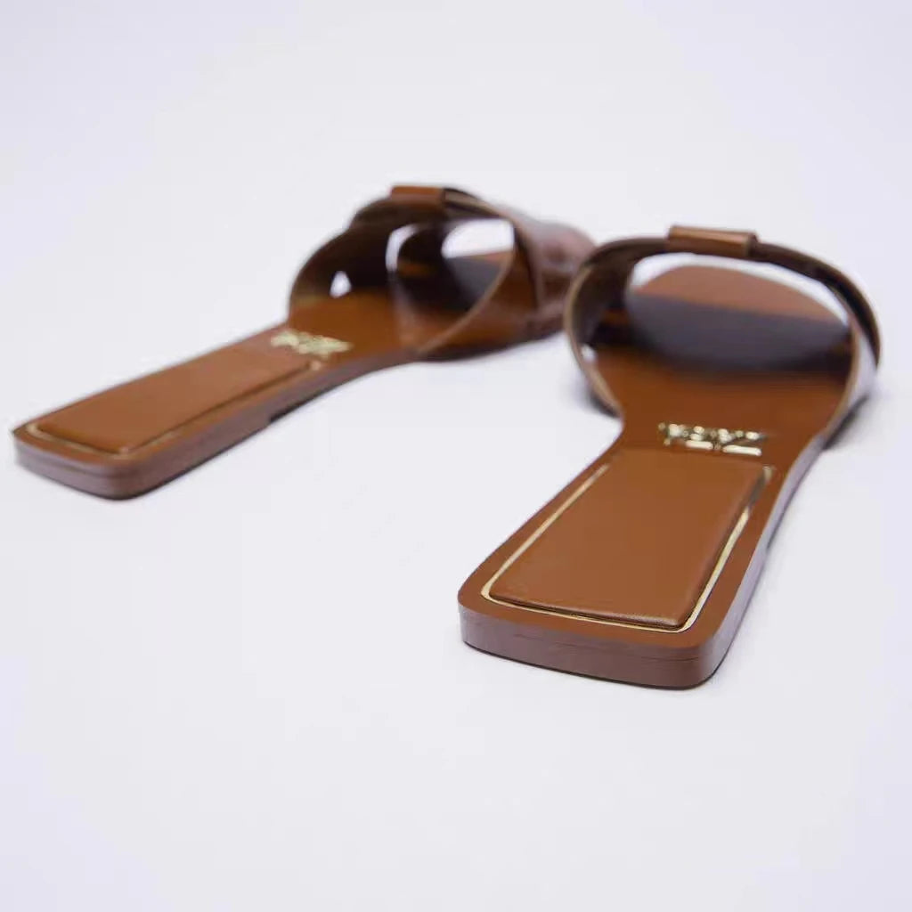Sandalias Slide Trenzadas de Cuero — Elegancia sin esfuerzo