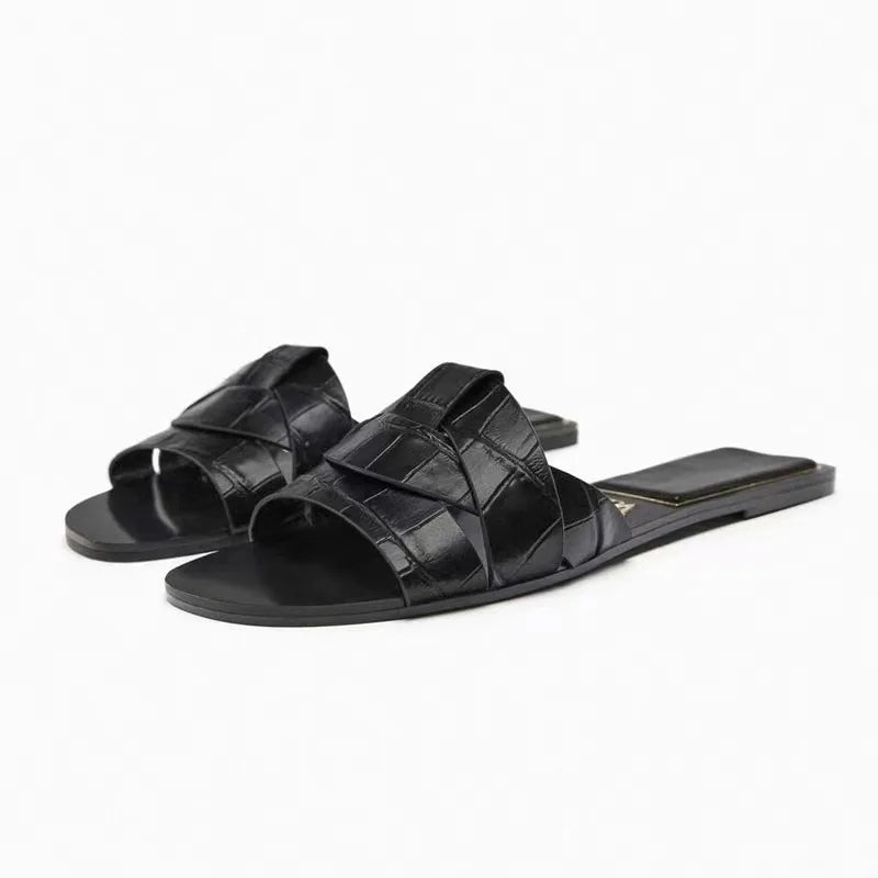 Sandalias Slide Trenzadas de Cuero — Elegancia sin esfuerzo