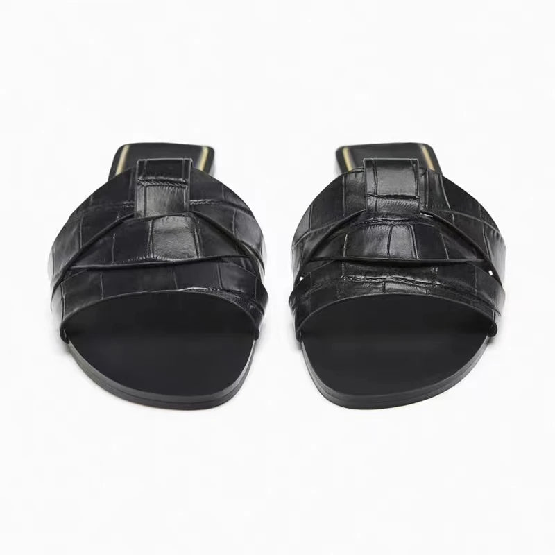 Sandalias Slide Trenzadas de Cuero — Elegancia sin esfuerzo