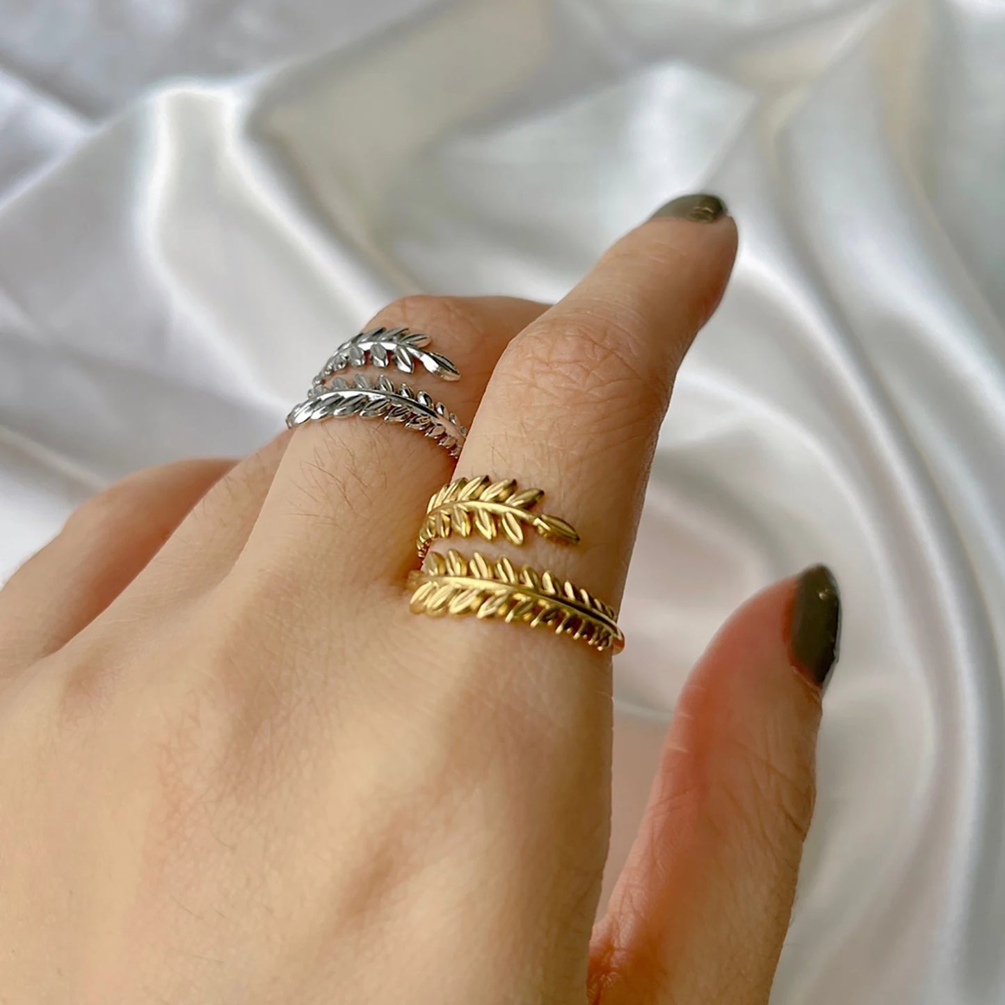 Anillo Ajustable de Corazón Geométrico | Acero Inoxidable
