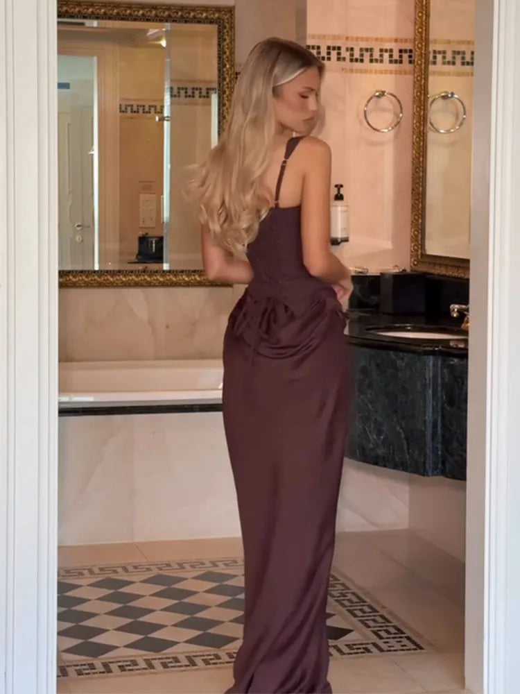 Vestido Mini Halter Sin Espalda | Plisado y Sensual | Verano 2026