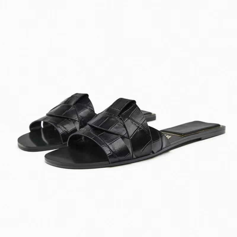 Sandalias Slide Trenzadas de Cuero — Elegancia sin esfuerzo