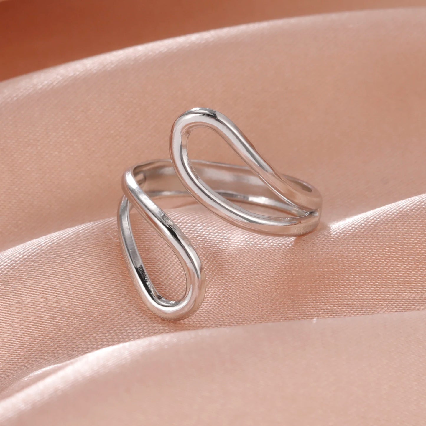 Anillo Ajustable de Corazón Geométrico | Acero Inoxidable